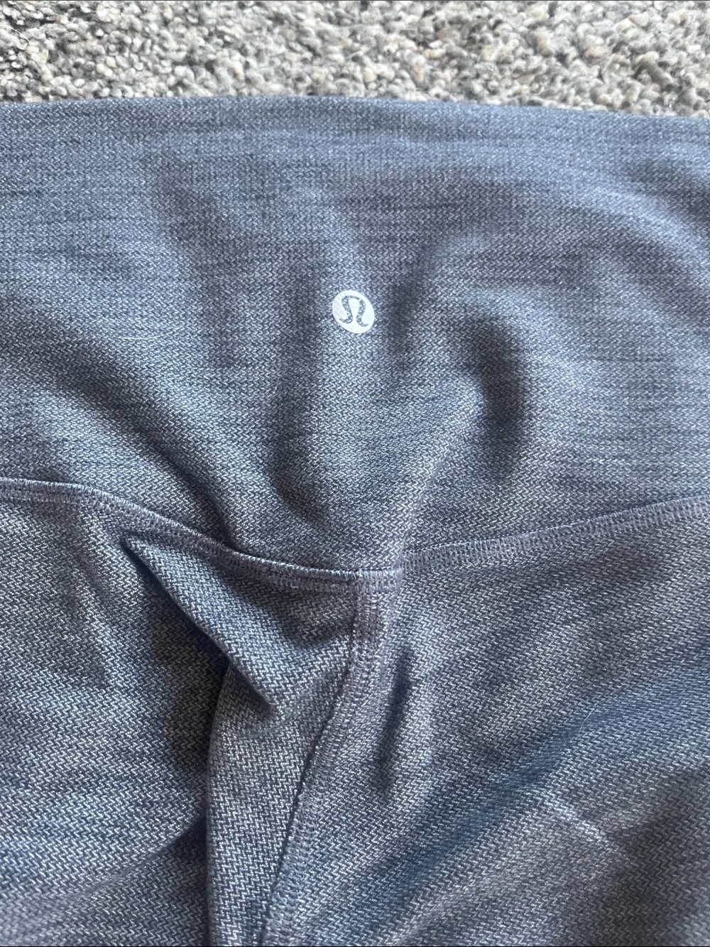 Lululemon Lot Size 6 top, shorts and leggings - Picture 9 of 11